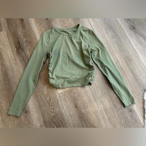 lululemon athletica Long Sleeve Cropped Top
